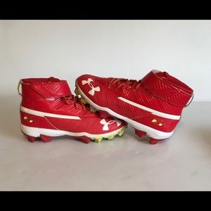 Boys under Armour cleats